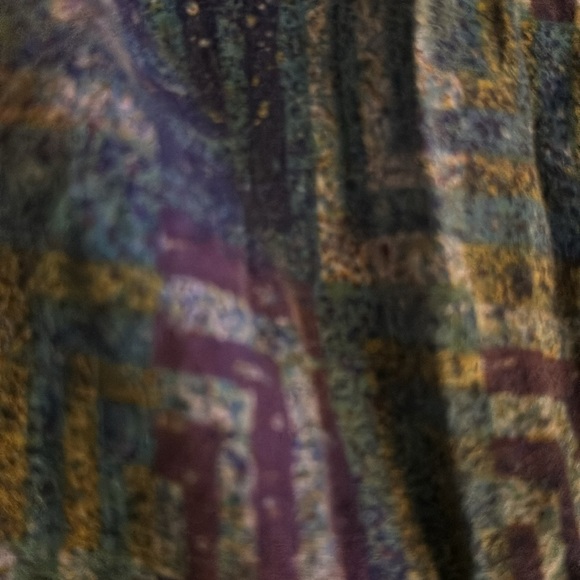 Vintage Impact button -up shirt with rad design. - Picture 3 of 4